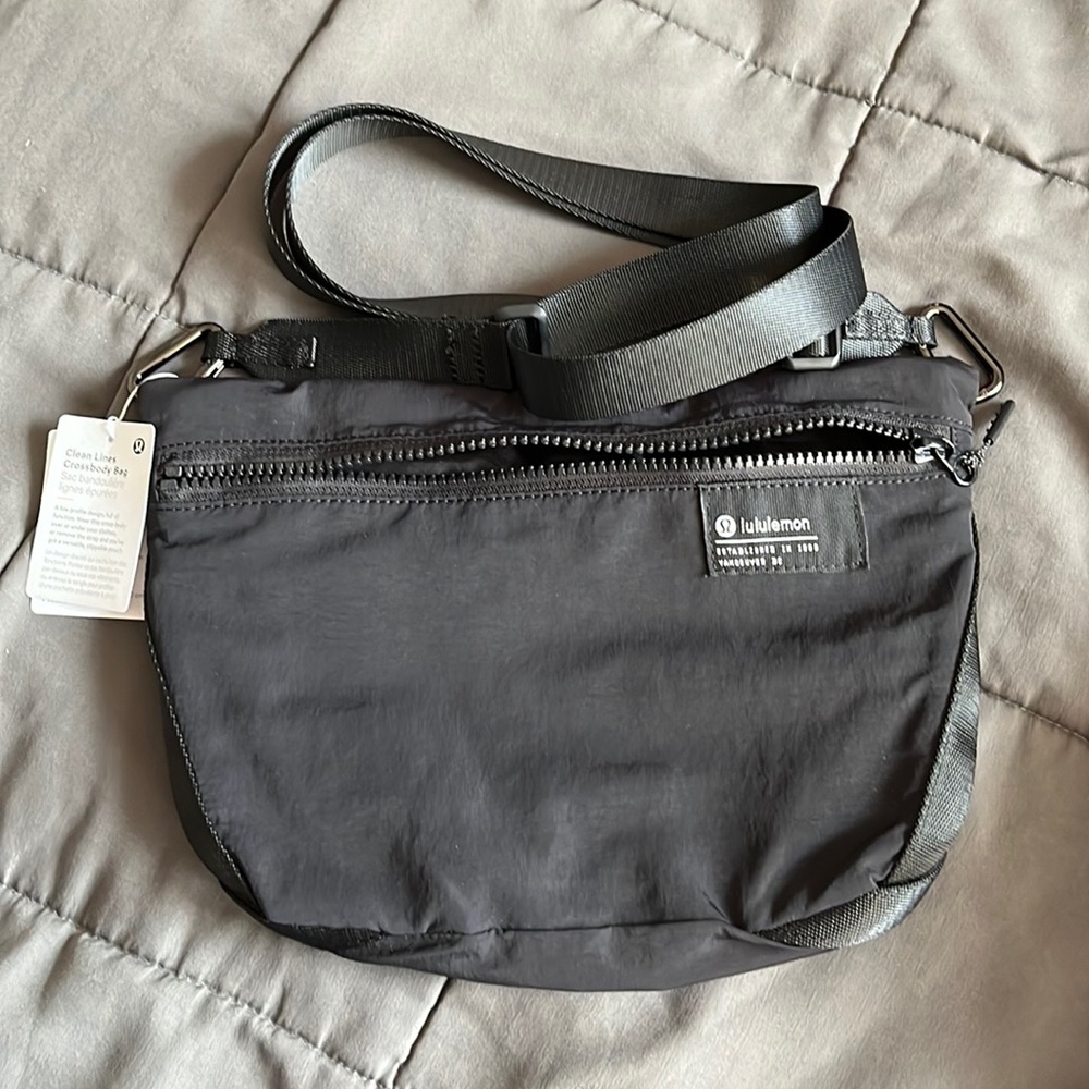 Clean Lines Crossbody bag